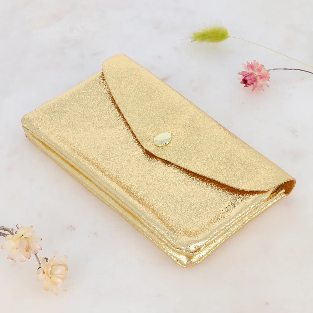 Pochette Barcelone - 1 bouton aimanté, 1 zip et 3 poches – Image 4