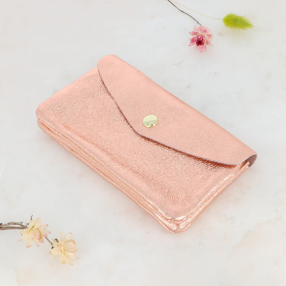 Pochette Barcelone - 1 bouton aimanté, 1 zip et 3 poches – Image 6