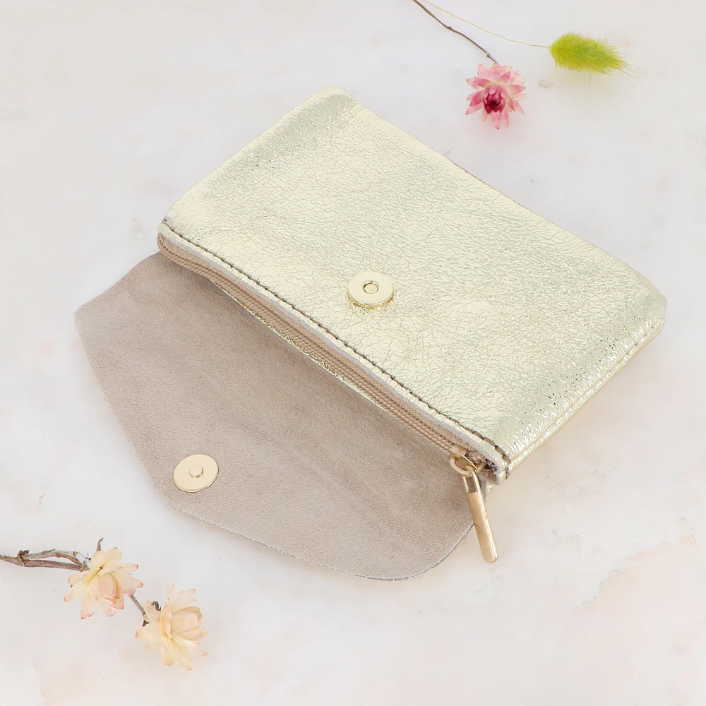 Pochette Barcelone - 1 bouton aimanté, 1 zip et 3 poches – Image 9