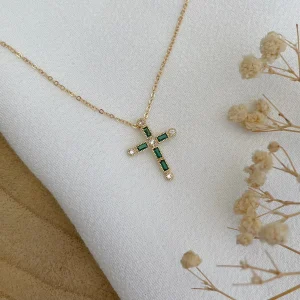 Croix verte, collier et pendentif plaqué or