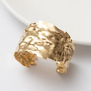 Bracelets en Acier : Un Design Moderne et Minimaliste